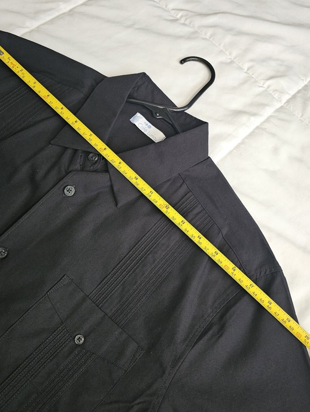 Men's Black Short-Sleeve Guayabera Shirt - Picture 3 of 8